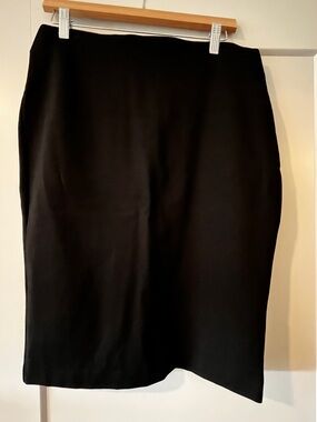 Quince Classic Black Pencil Skirt - Women's Workwear